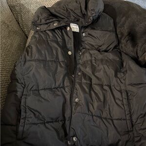 Old Navy Black Puffer Vest